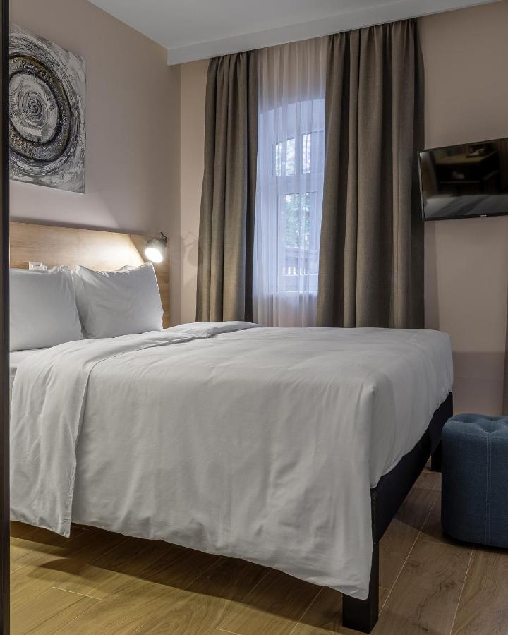Kontrakt Boutique Hotel Kiev Esterno foto